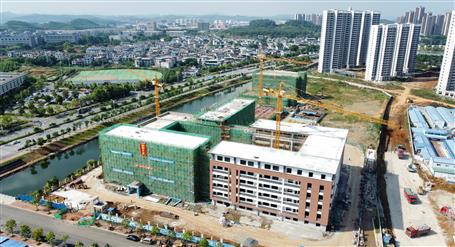 【提升“三力” 爭創(chuàng)佳績】明德中學(xué)項目：掛圖作戰(zhàn) 全力推進